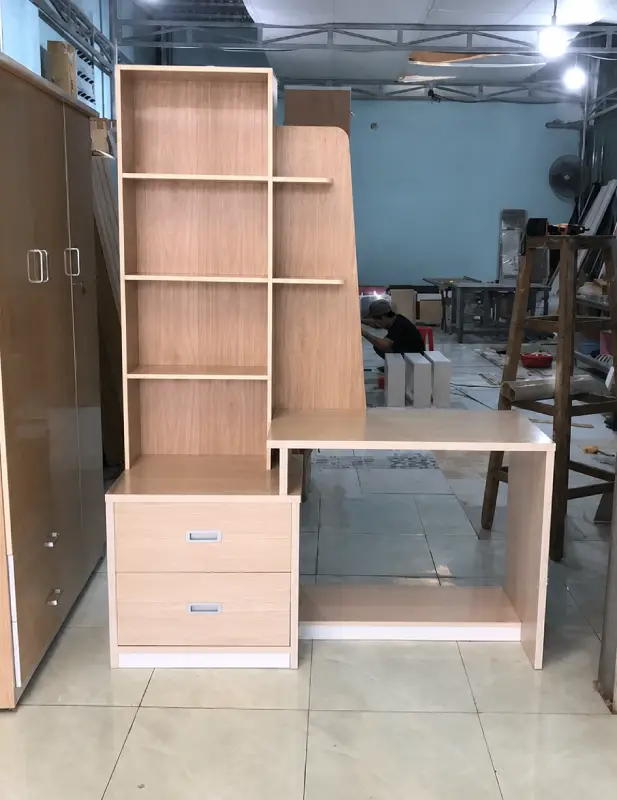 Bàn học nhựa Đài Loan nhỏ gọn cho bé BH68