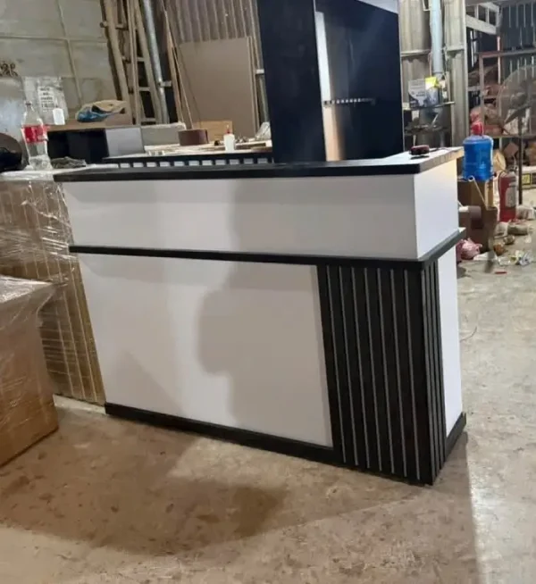 Đánh giá độ bền chắc của quầy pha chế nhựa