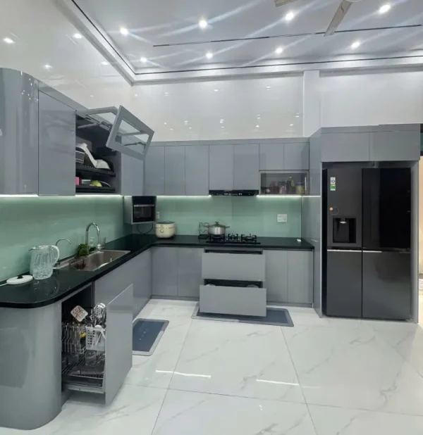Nên làm tủ bếp nhựa Chin Huei Plus hay tủ bếp inox?