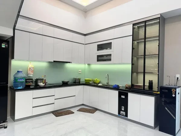 Xưởng Sản Xuất & Thi Công Tủ Bếp Nhựa Vincoplast Tại Hà Nội