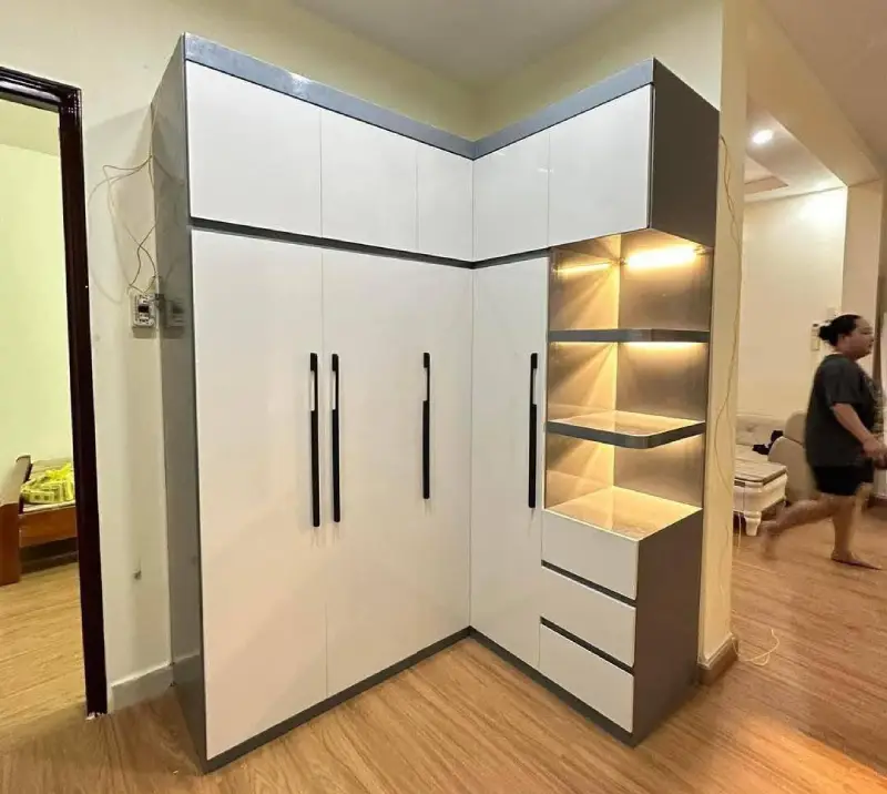 Tủ quần áo chữ L 3 x 1 cánh 1 kệ có LED kịch trần nhựa Đài Loan HĐ-TAL01